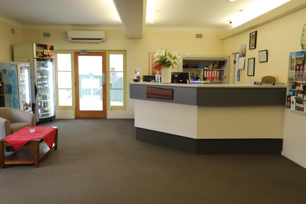 Townhouse Motel Cowra Zewnętrze zdjęcie
