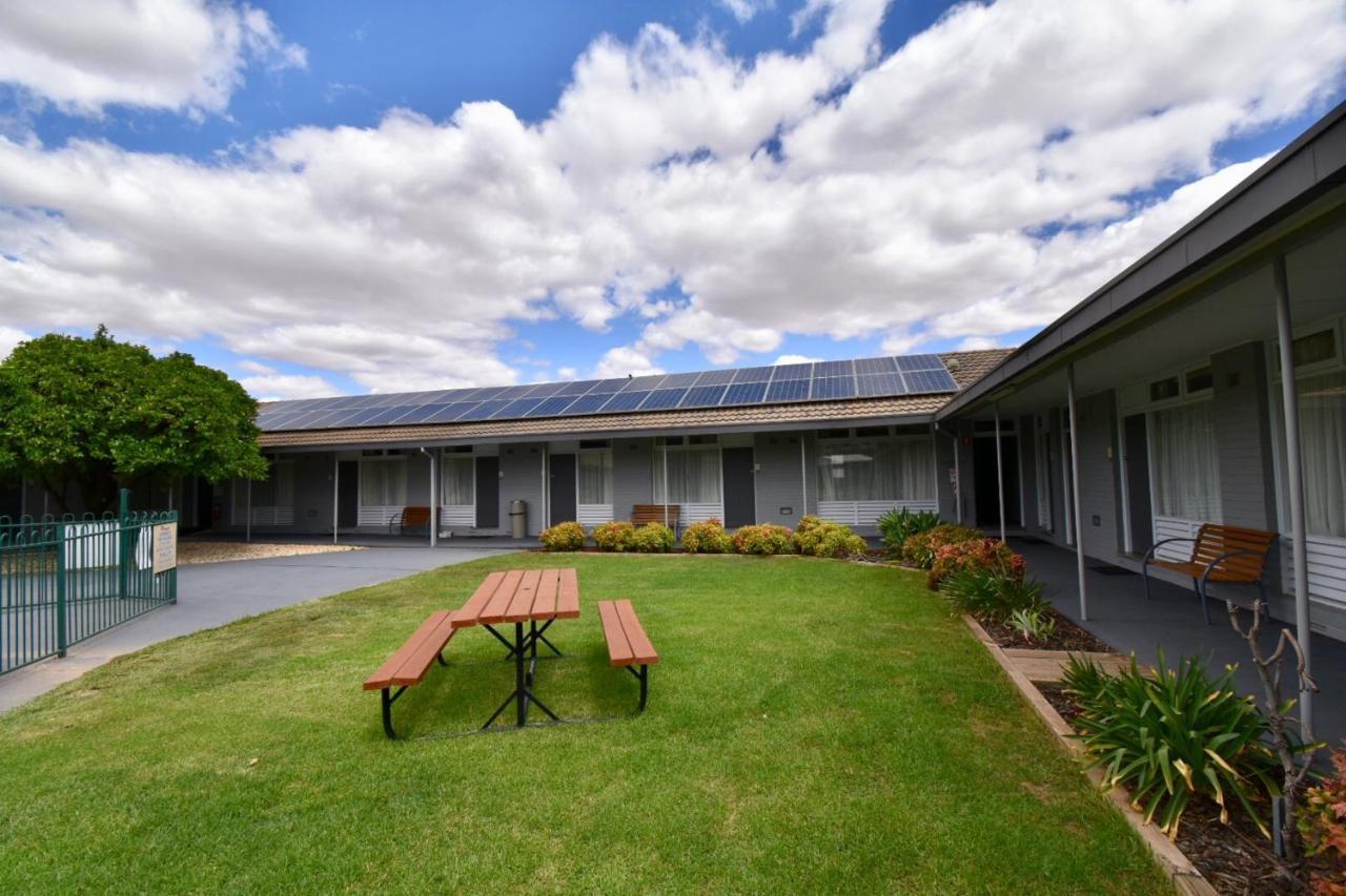 Townhouse Motel Cowra Zewnętrze zdjęcie